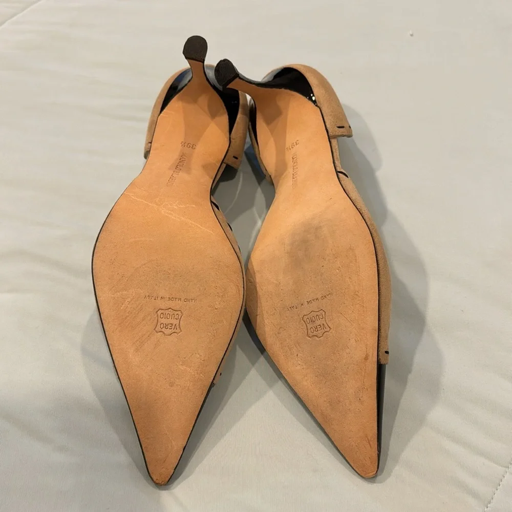 Manolo Blahnik Tan Suede Black Patent Leather Stitching 39.5 EU / 9 US